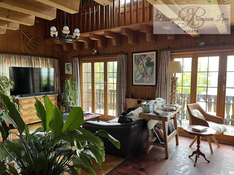 Surrounded by Nature, Yet Close to All Amenities (8)