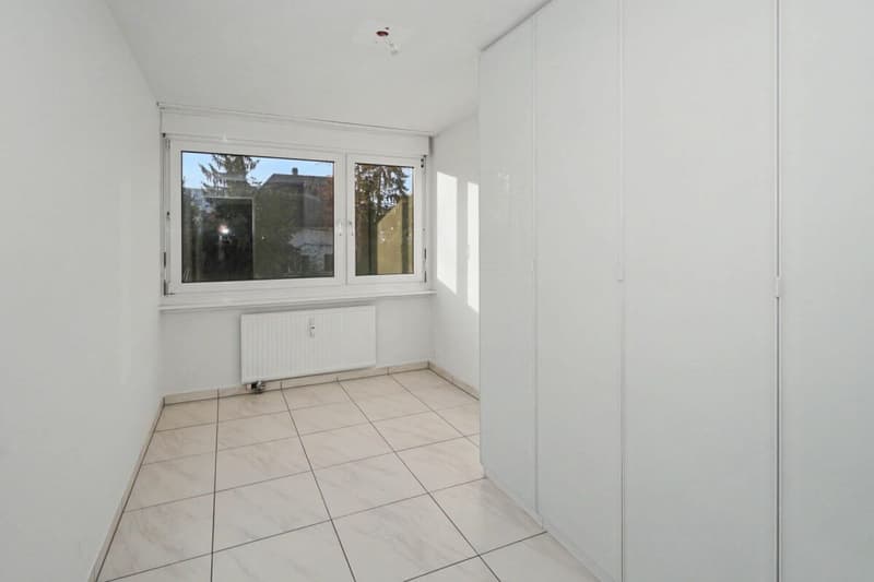 Appartement rénové de 3 pièces à Reinach (6)