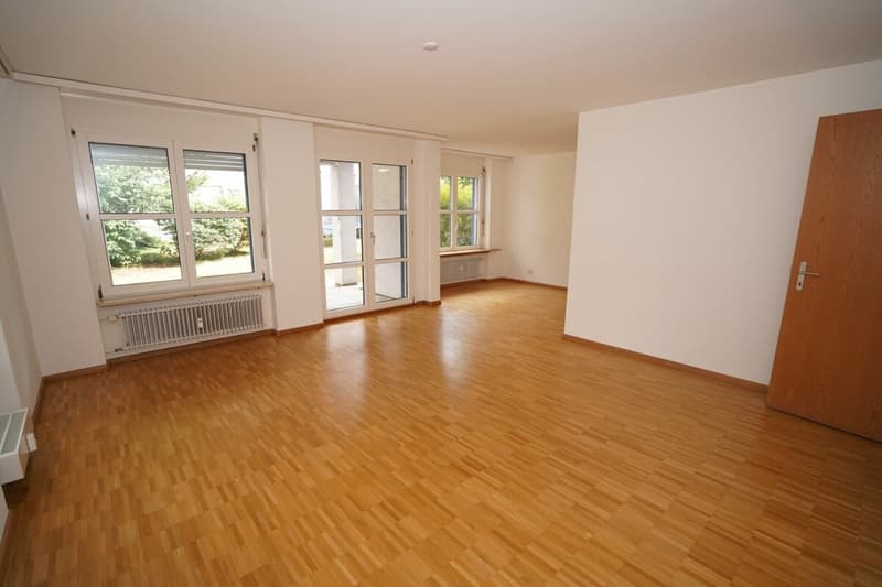 3.5-Zimmer-Gartenwohnung mit viel Privatsphäre (4)