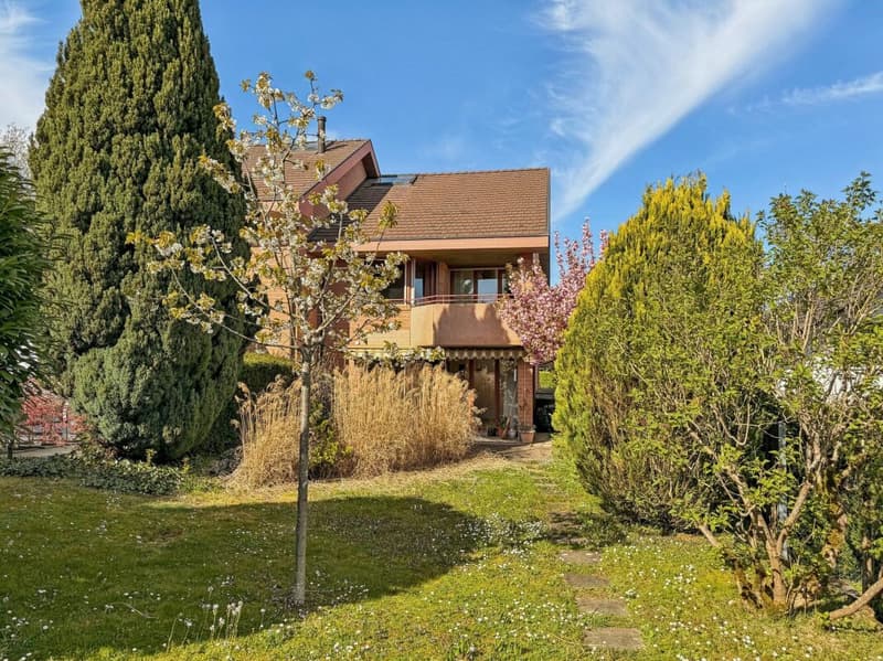 Charmantes Einfamilienhaus mit Garten (1)