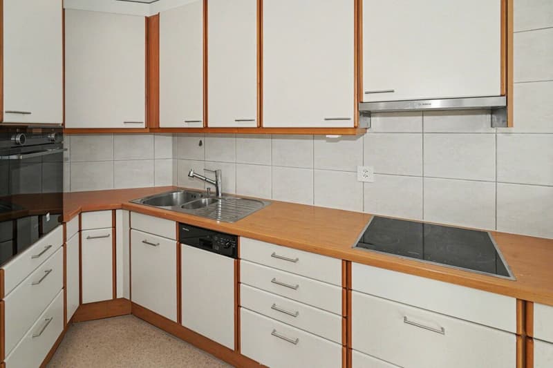 Helle, modernisierte 3.5-Zimmerwohnung in Reinach (7)