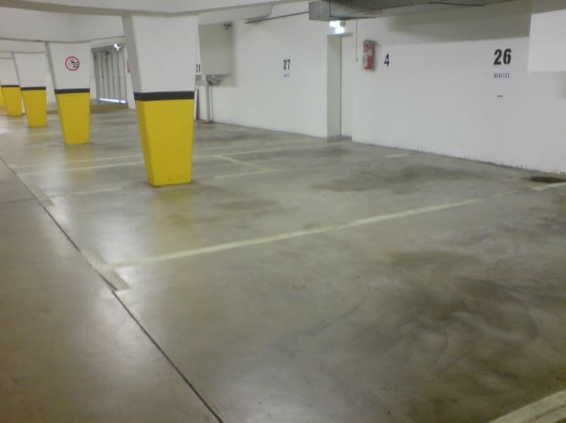 Autoeinstellhallenplatz in Binningen (1)