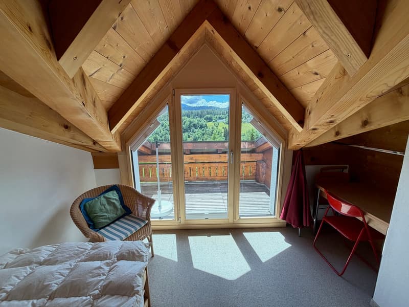 Charmante 3.5-Zimmer-Maisonette-Wohnung mit Panoramablick in Flims Dorf (17)