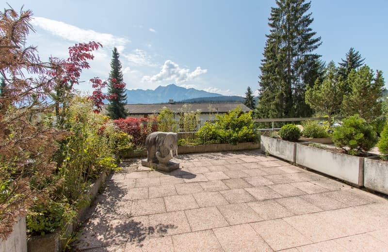Charmante 2-Zimmer-Wohnung mit Terrasse und herrlicher Aussicht in Flims-Dorf (3)