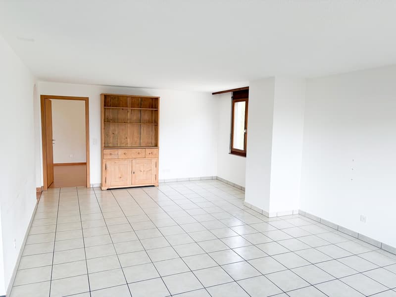Charmante 4.5-Zimmer-Wohnung mit Bergpanorama in Laax (12)