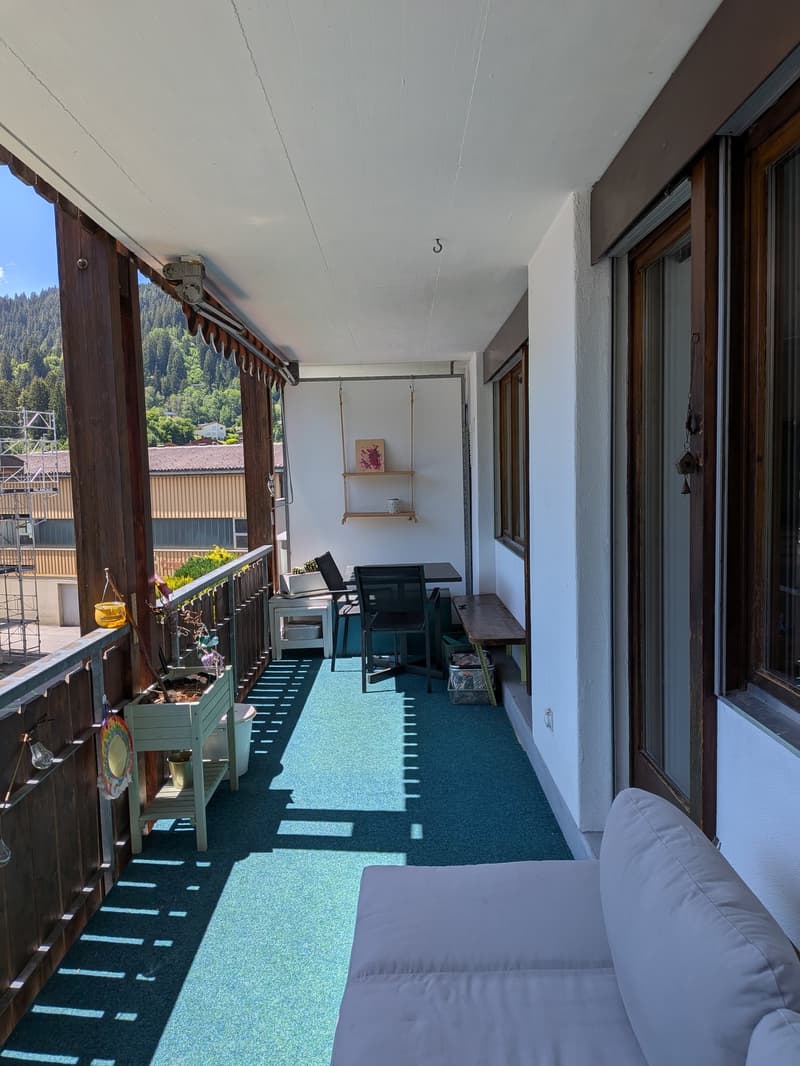 Charmante 4.5-Zimmer-Wohnung mit Bergpanorama in Laax (7)