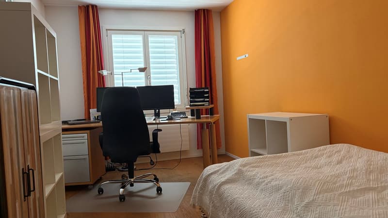 Charmantes 5.5-Zimmer-Doppeleinfamilienhaus in Kloten (18)