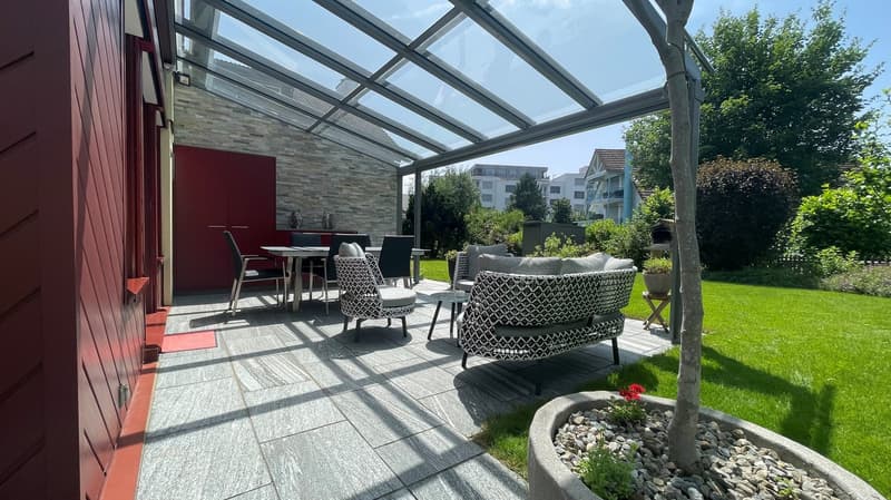 Charmantes 5.5-Zimmer-Doppeleinfamilienhaus in Kloten (4)