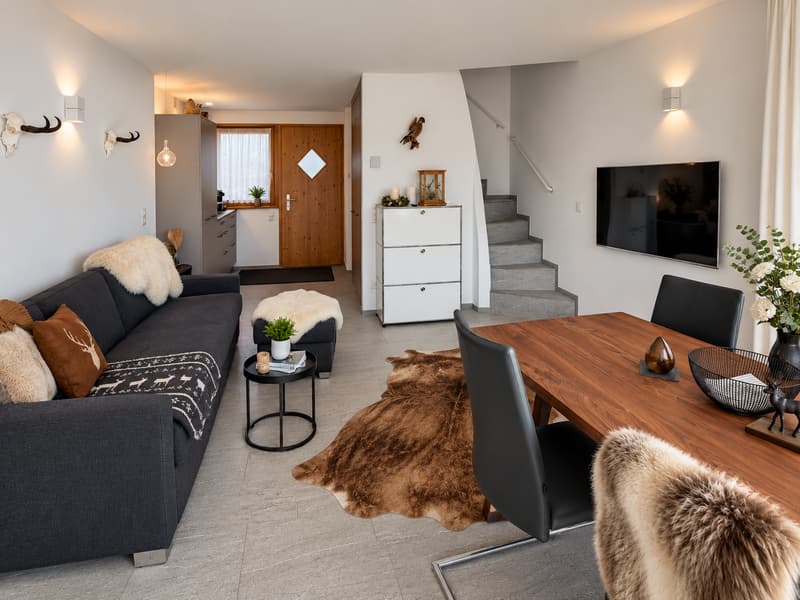 Charmante 2.5-Zimmer-Maisonette-Wohnung mit Bergpanorama in Flims-Dorf (7)