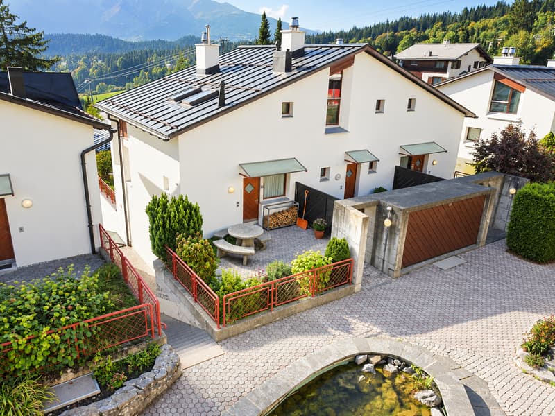Charmante 2.5-Zimmer-Maisonette-Wohnung mit Bergpanorama in Flims-Dorf (4)