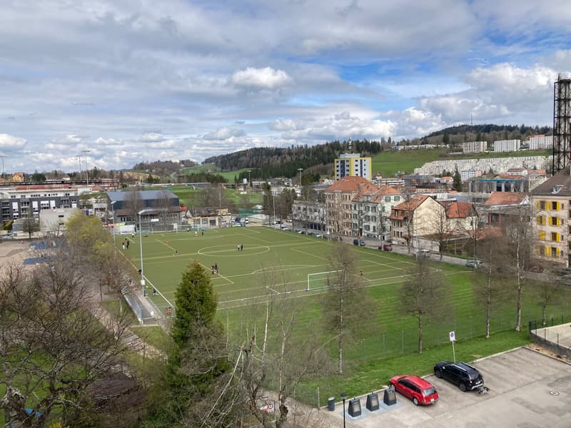 Charmant appartement de 4 pièces rénové avec balcon – La Chaux-de-Fonds (2)