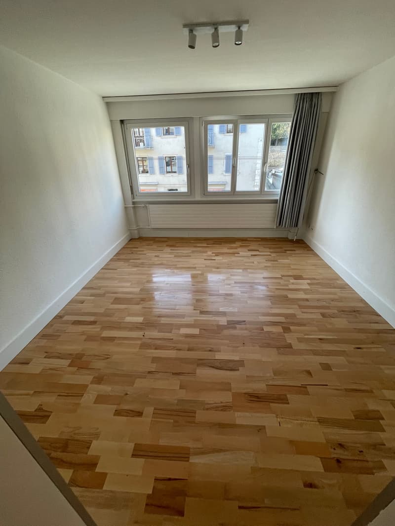 Studio rénové et lumineux à La Chaux-de-Fonds – disponible immédiatement (1)