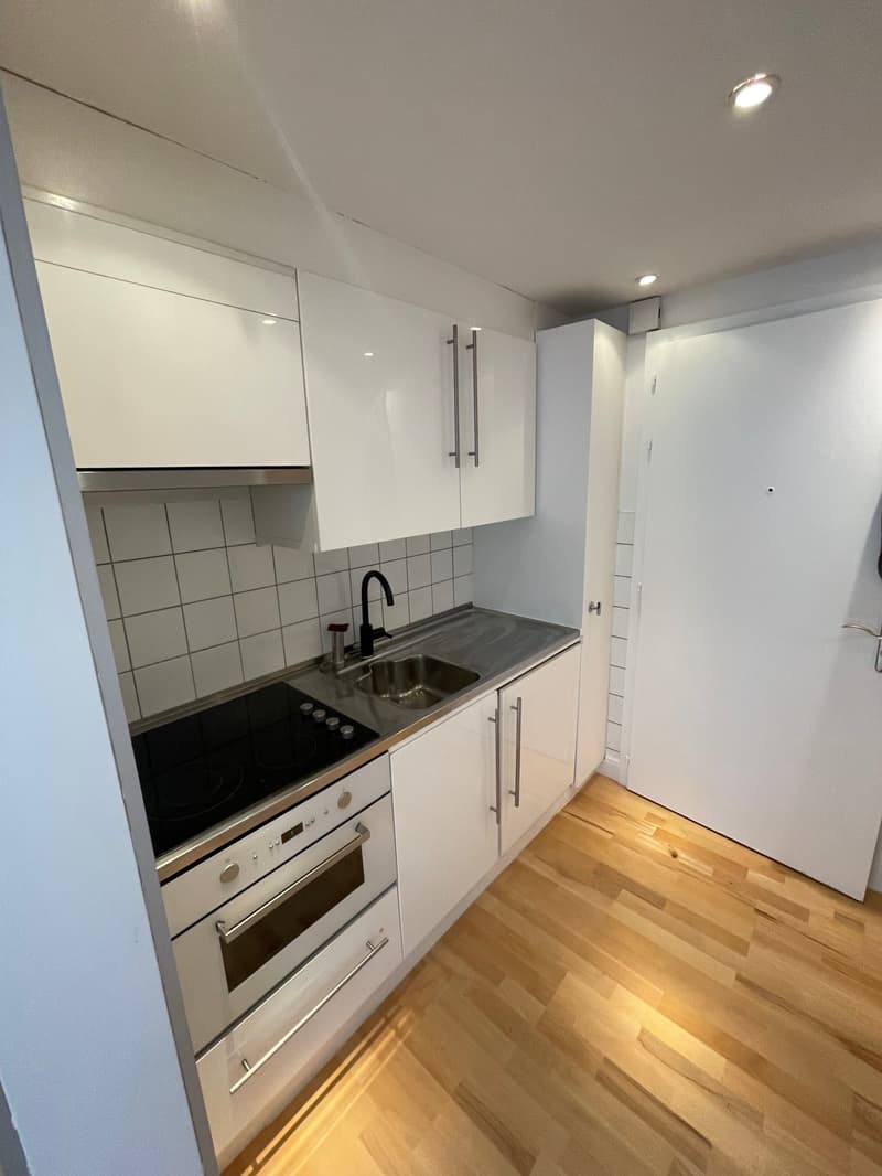 Studio rénové et lumineux à La Chaux-de-Fonds – disponible immédiatement (5)