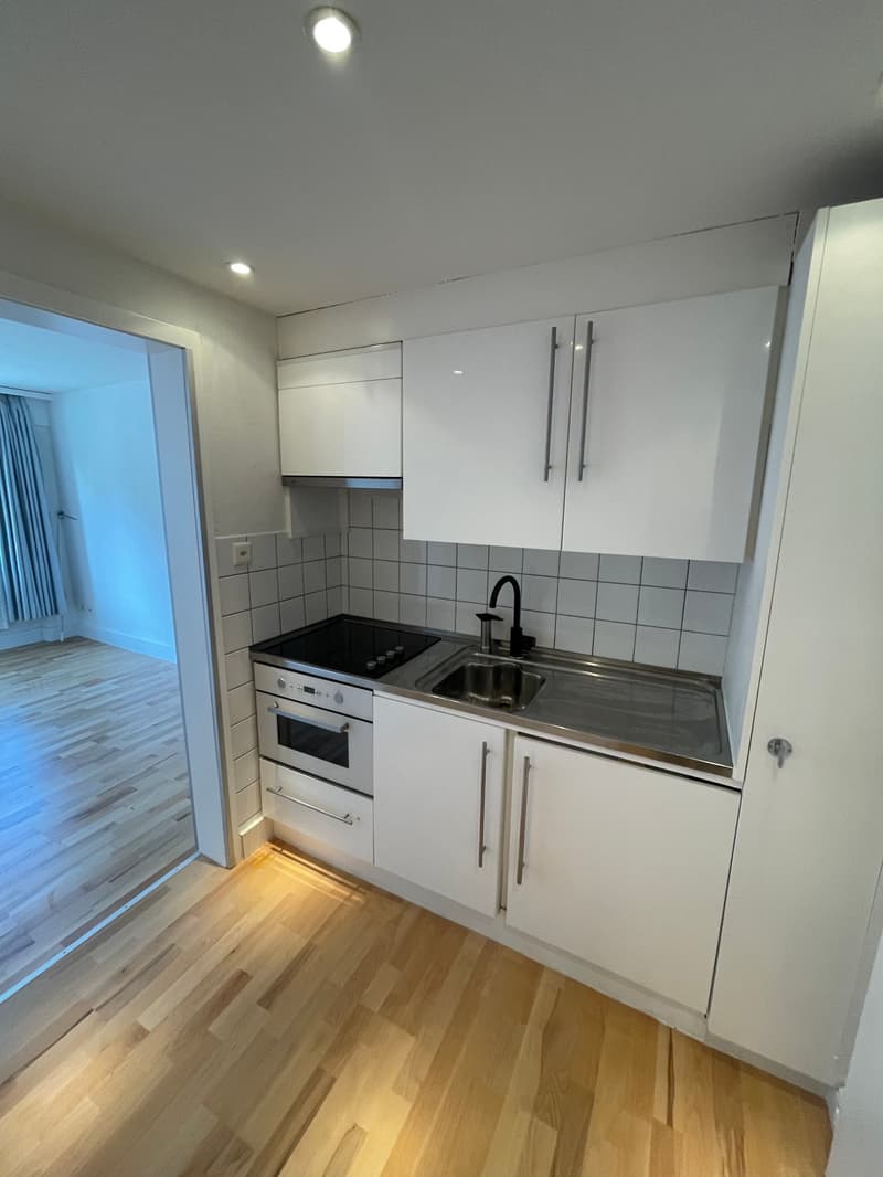 Studio rénové et lumineux à La Chaux-de-Fonds – disponible immédiatement (6)