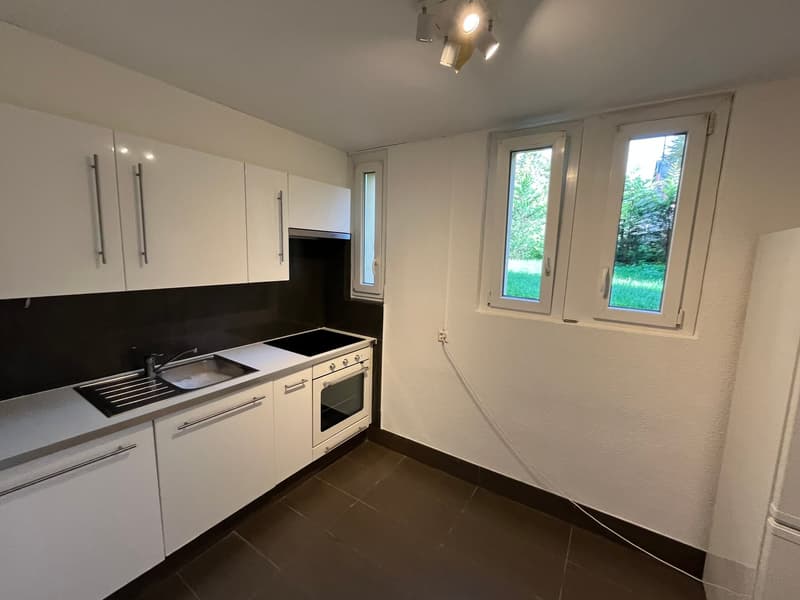 Appartement rénové de 3 pièces à Neuchâtel – Disponible immédiatement (1)