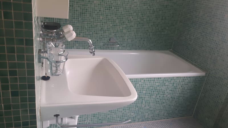 Spacieux appartement 4 pièces avec balcon au Locle (6)