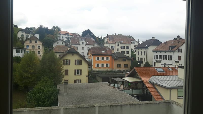 Spacieux appartement 4 pièces avec balcon au Locle (7)