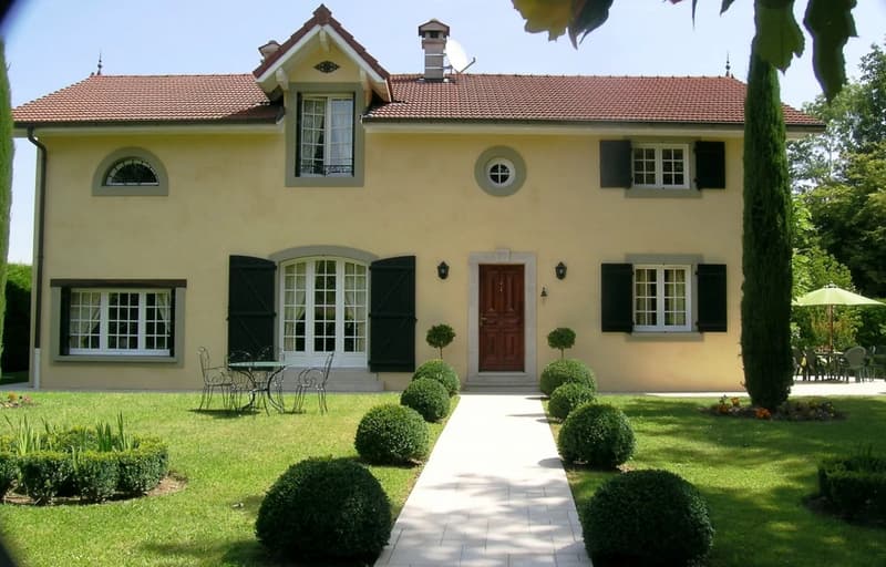 Villa d'architecte dans un parc paysagé à Chens-sur-Léman (1)