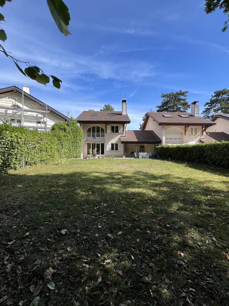 Villa à Versoix au calme (2)