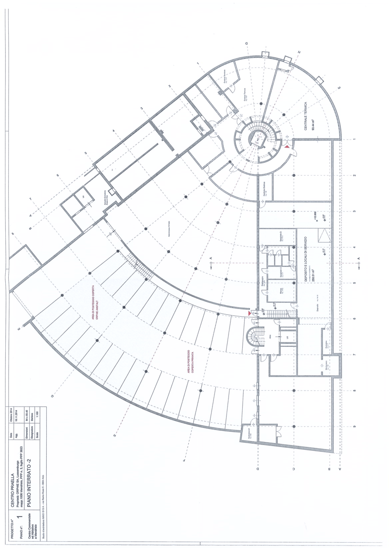 Floor plan showing a central circular area with multiple rooms around it, including a central technical room and a storage room.