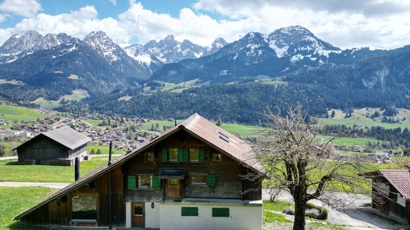 Propriété d'exception avec vue imprenable sur la vallée (2)