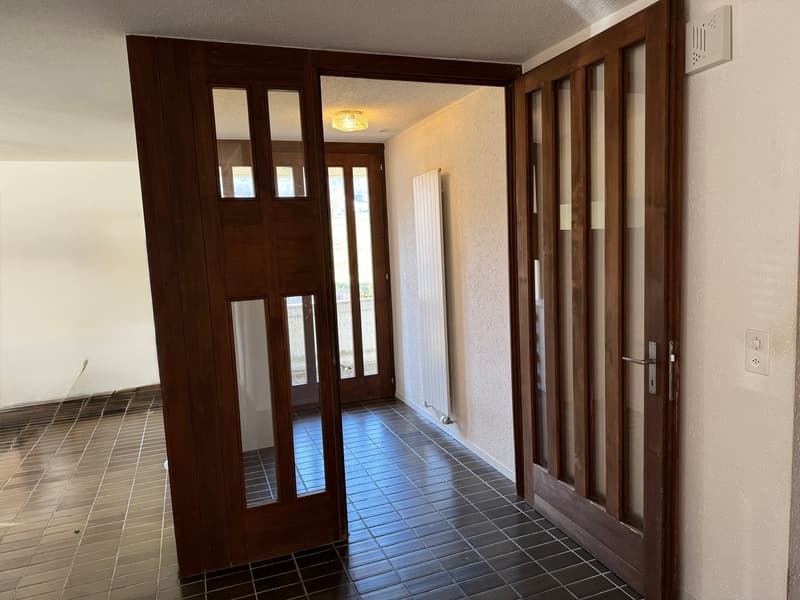 Villa mit Studio und Dopplelgarage an bevorzugter Südhanlage (8)