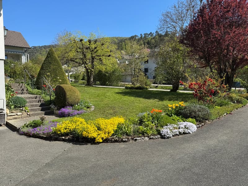 Einfamilienhaus mit schöner Gartenanlage an ruhiger Wohnlage (9)
