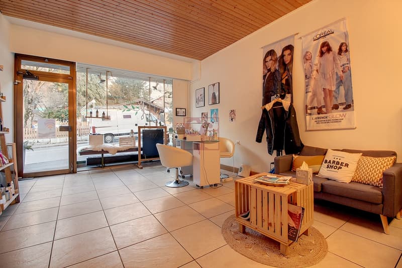 Immeuble mixte en PPE au coeur du village (9)