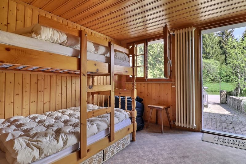 Chalet cosy avec fort potentiel à La Lécherette (6)