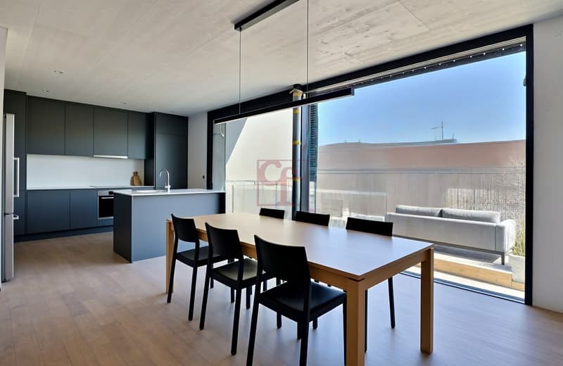 Salle à manger / cuisine (simulation d'ameublement)