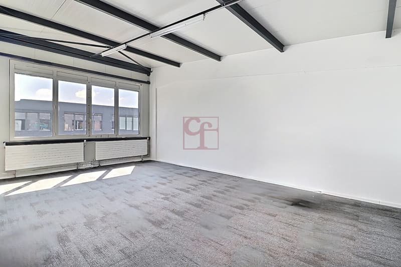 À louer - Local commercial (atelier, dépôt et bureau) de 400 m² (4)