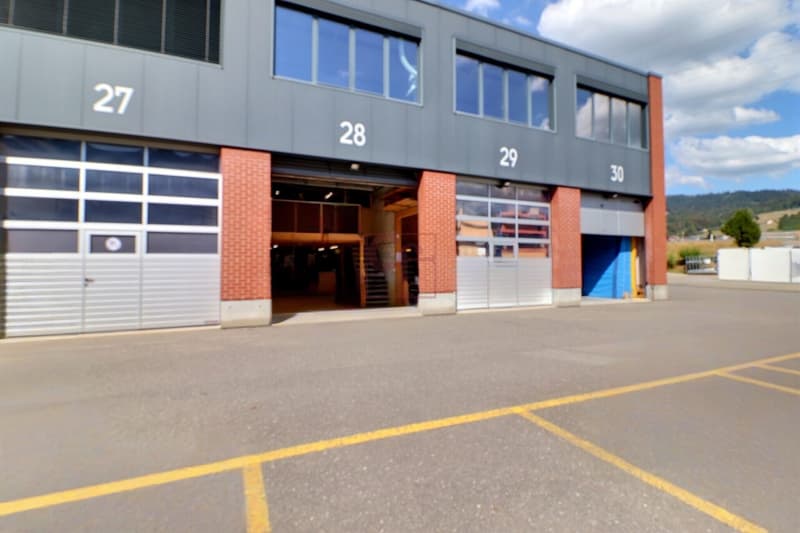 À louer - Local commercial (atelier, dépôt et bureau) de 400 m² (8)