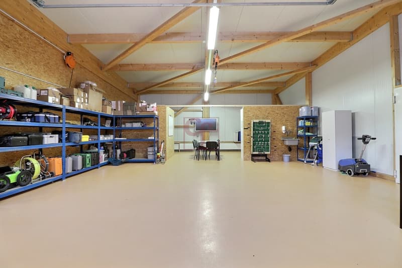 Dépôt-atelier moderne à Enney - Idéalement situé près de Bulle (6)
