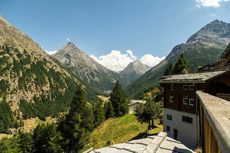 Exklusives Chalet auf der Sonnenseite von Saas-Fee (3)