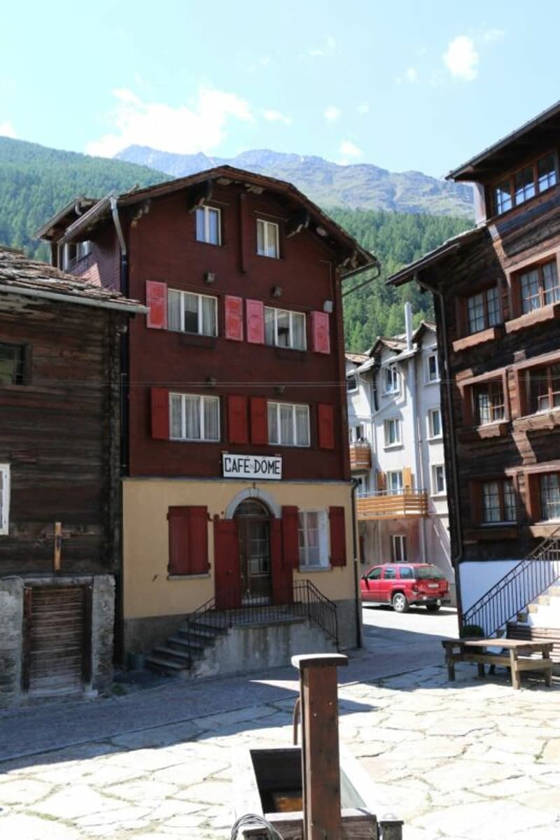 2.5 Zimmerwohnung im alten Café du DOME in Saas-Grund. (2)