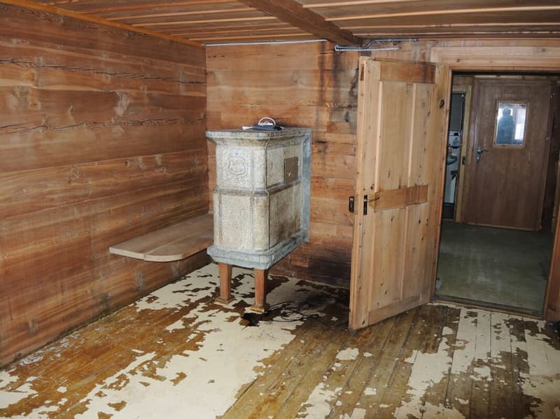 Traditionelle 2.5 Zimmerwohnung in altem Walliserhaus. Reserviert. (5)