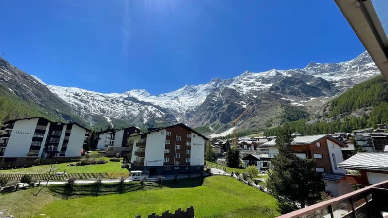 Lage - Lage - Lage! Sehr geräumige 3.5 Zimmerwohnung beim Alpin Express. Reserviert. (21)