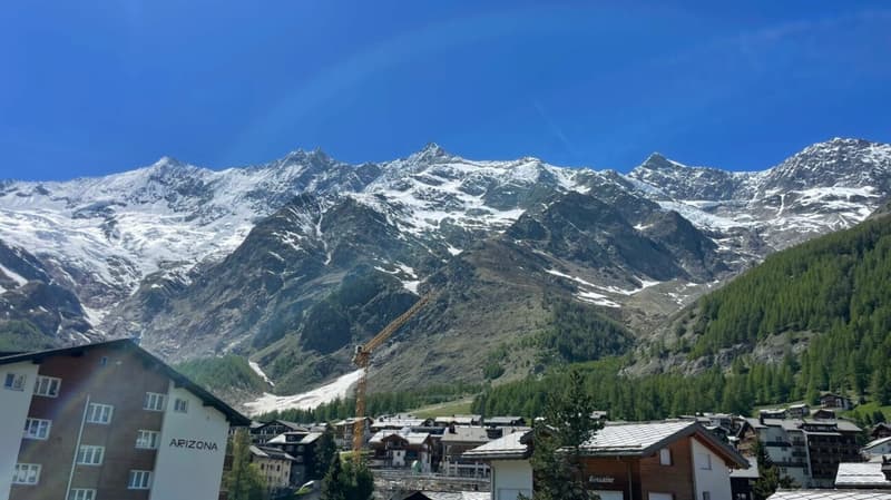 Lage - Lage - Lage! Sehr geräumige 3.5 Zimmerwohnung beim Alpin Express. Reserviert. (20)