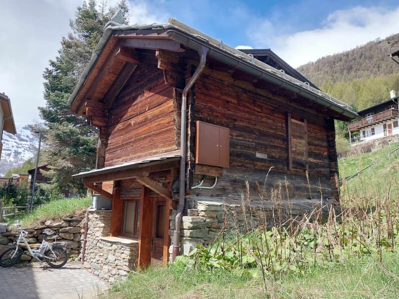 Nigelnagelneues Bijou in der sonnigen Wildi in Saas-Fee. Hauptwohnsitz = Wohn-und Steuersitz Saas-Fee. (1)