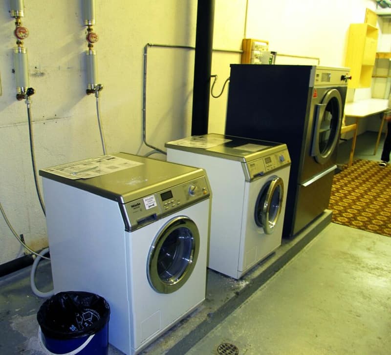 Geräumige 2.5 Zimmerwohnung mit Ostbalkon in der sonnigen Wildi (10)