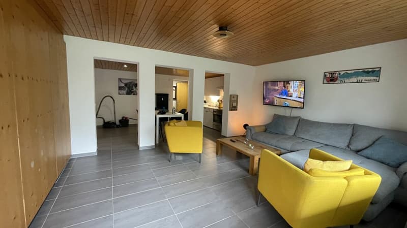 Geräumige 2.5 Zimmerwohnung mit Ostbalkon in der sonnigen Wildi (4)