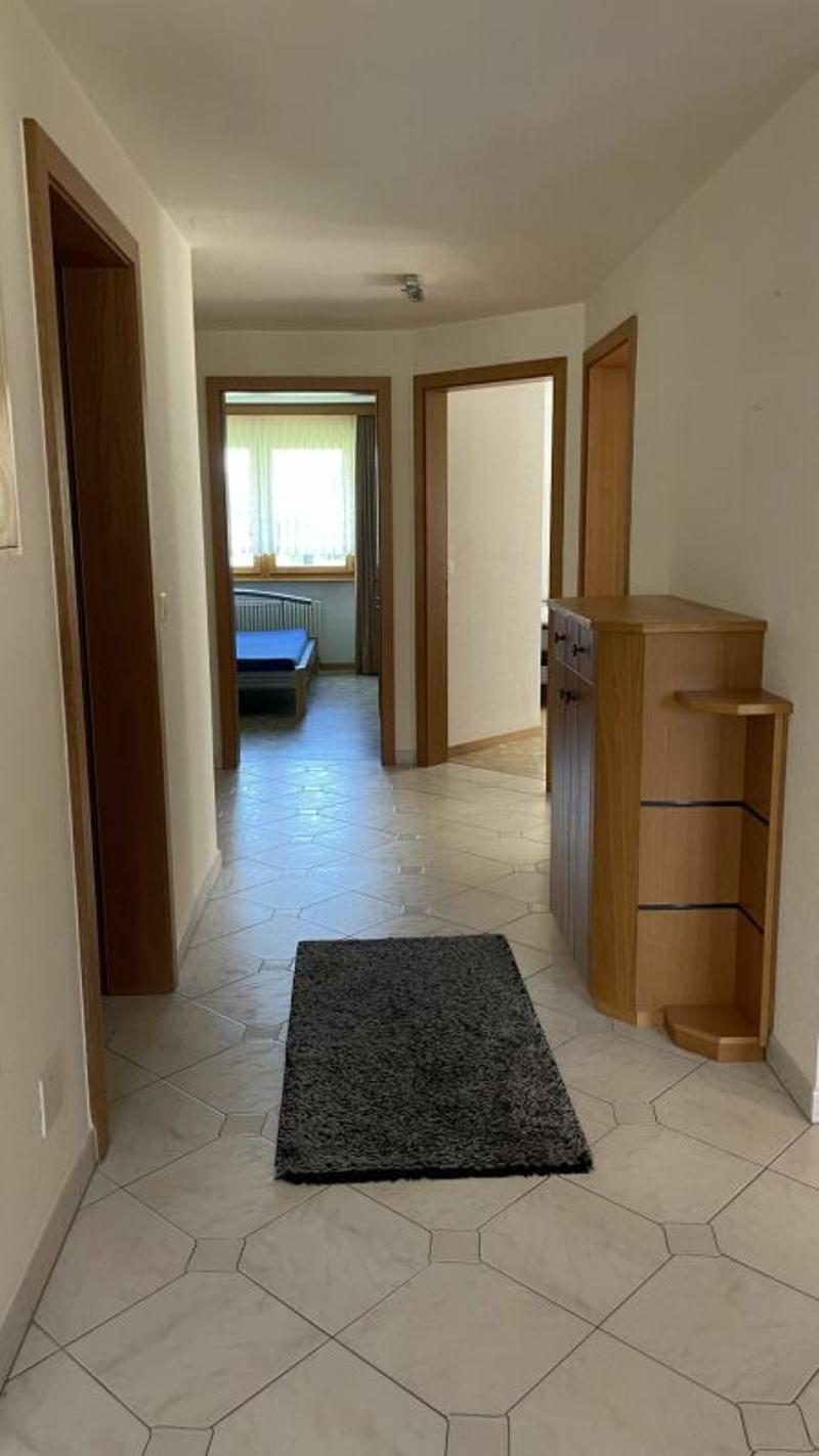 Moderne 4.5 Zimmerwohnung mit unverbautem Blick. 3. Stock Süd-Ost mit Morgen-und Nachmittagsonne. (6)