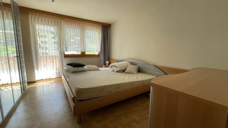 Moderne 4.5 Zimmerwohnung mit unverbautem Blick. 3. Stock Süd-Ost mit Morgen-und Nachmittagsonne. (4)