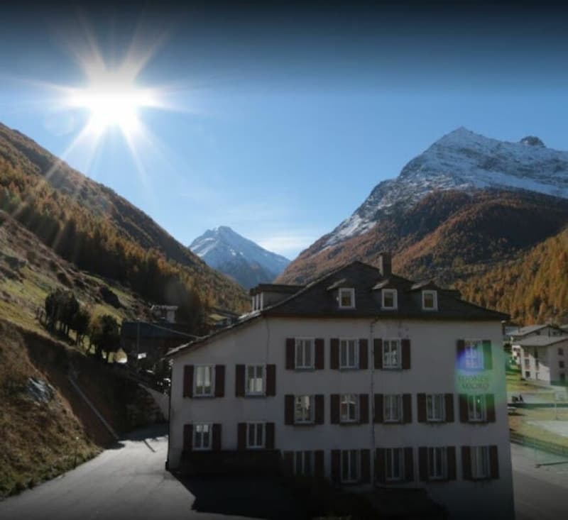 Monte Moro Gruppenhaus mit 93 Betten! Freie Sicht auf die umliegenden Berge. (12)