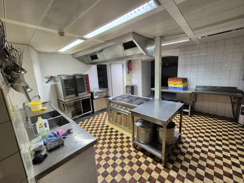Monte Moro Gruppenhaus mit 93 Betten! Freie Sicht auf die umliegenden Berge. (9)