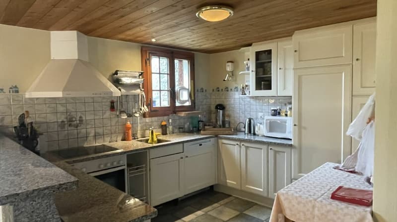 Rustikales Walliserhaus im Weiler Bodmen in Saas-Fee. (7)