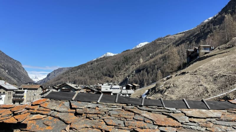 Traditionelle 2.5 Zimmerwohnung in altem Walliserhaus. (12)