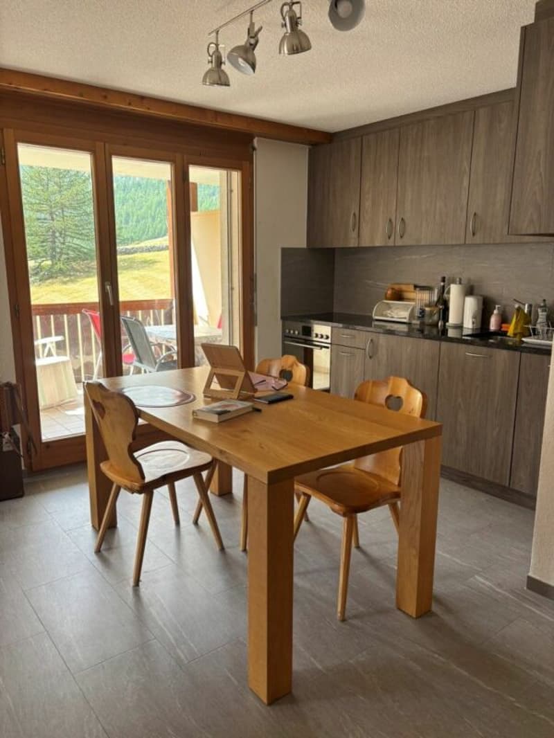 Foreste 3.5 Zimmerwohnung mit traumhafter Aussicht. Saisonmiete 15.11.26 bis 15.04.27 für Familie mit Kindern. (2)