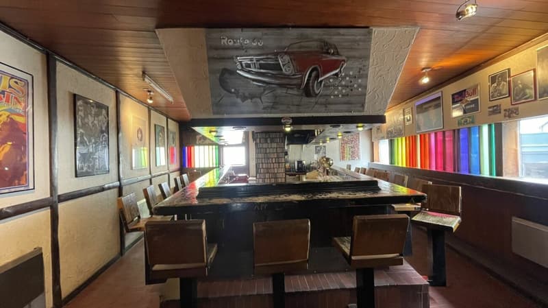 Boutique-Bar-Büro-Café-Bächerie-Coiffeursalon-Pub, Werkstatt et (1)