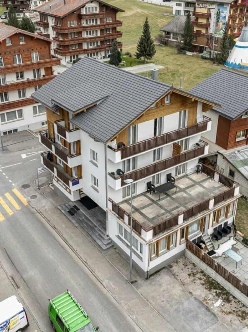 Astoria bei der Bergbahn Hohsaas. 5.5 Zimmer - Zweitwohnung. Attika. (2)